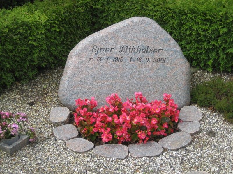 Ejner Mikkelsen.jpg